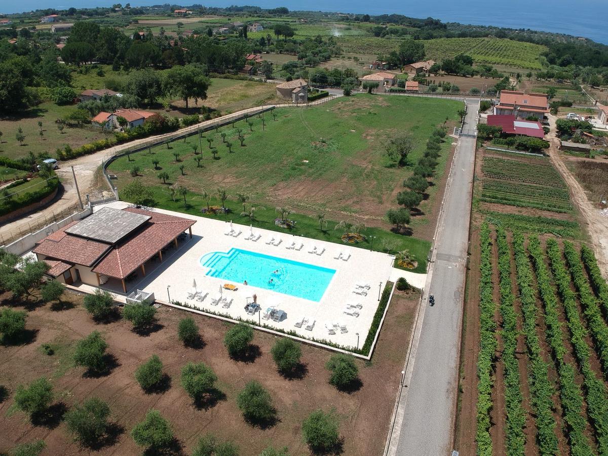Borgo San Cosmo Tropea Bed & Breakfast Brattiro Exterior photo